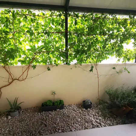 Apartment With Mediterranean Garden *